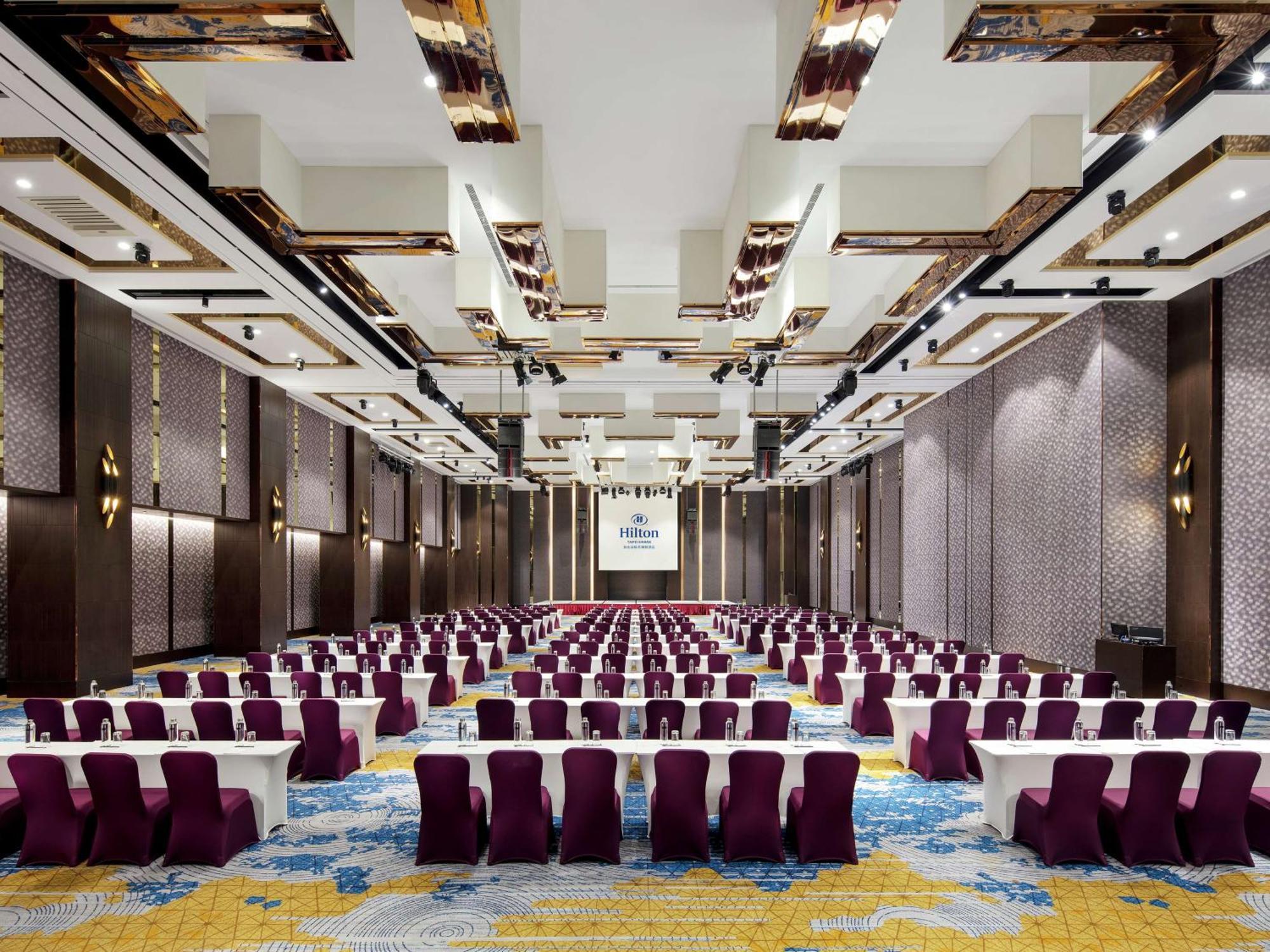 Hotel Hilton Taipei Sinban New Taipei City Exterior foto