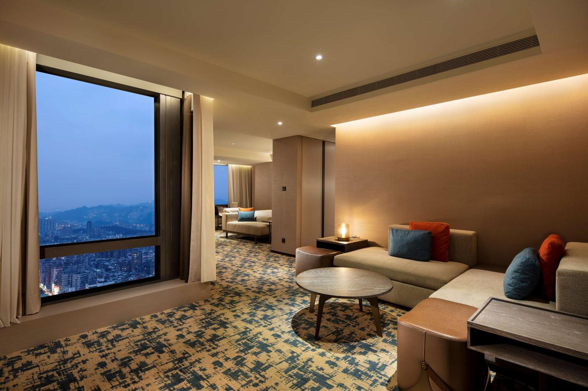Hotel Hilton Taipei Sinban New Taipei City Exterior foto