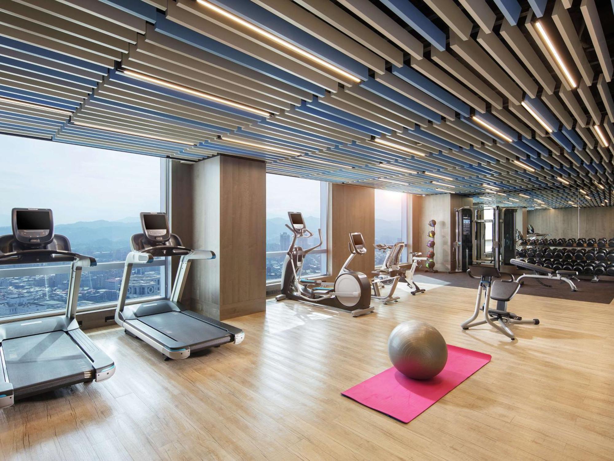 Hotel Hilton Taipei Sinban New Taipei City Exterior foto